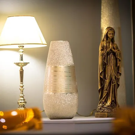 Lys De Marie لورد